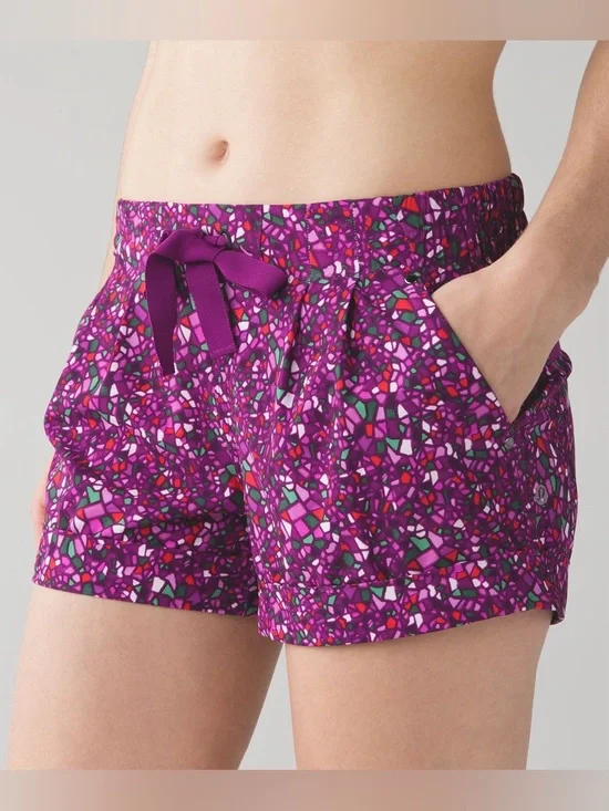 Lululemon Spring Break Away Short - Picture 1 of 5